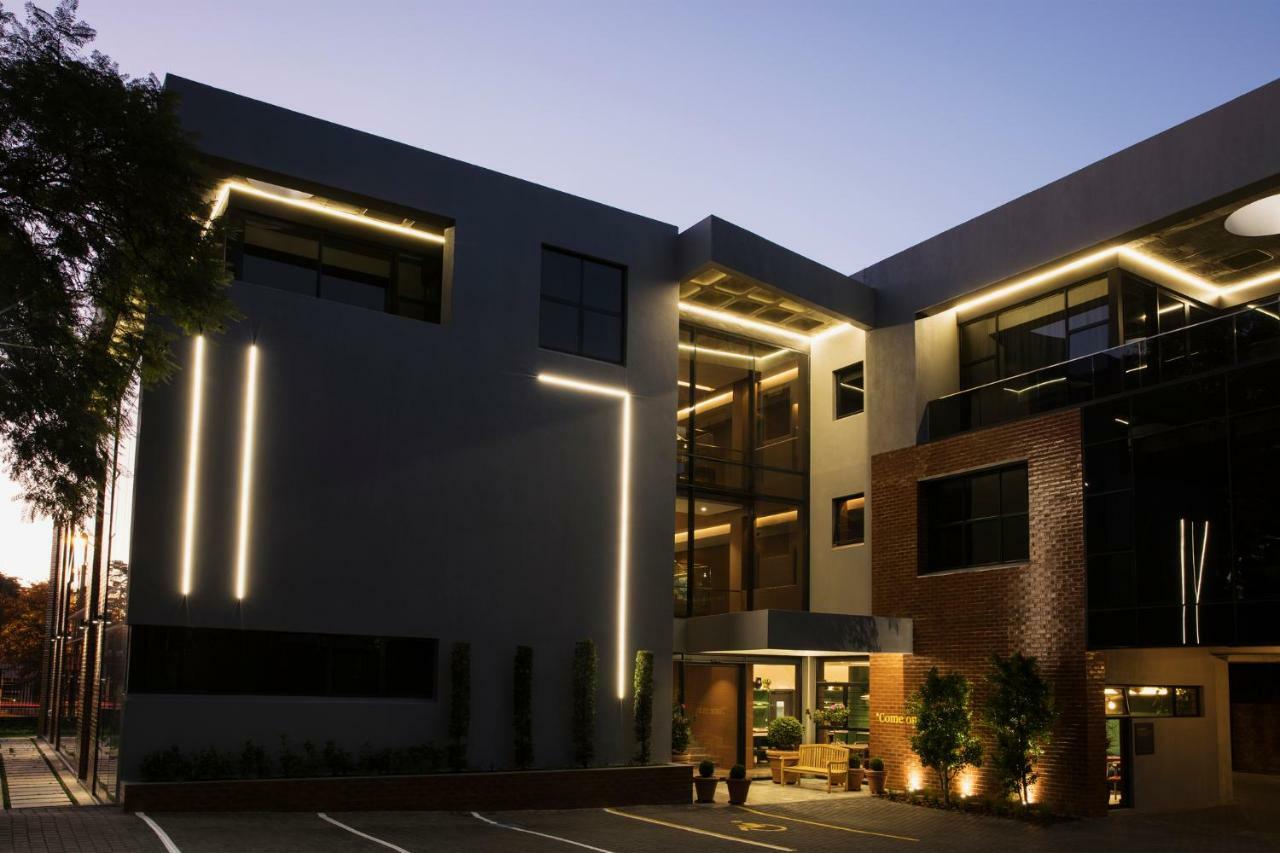 Home Suite Hotels Rosebank Johannesburg Exterior foto